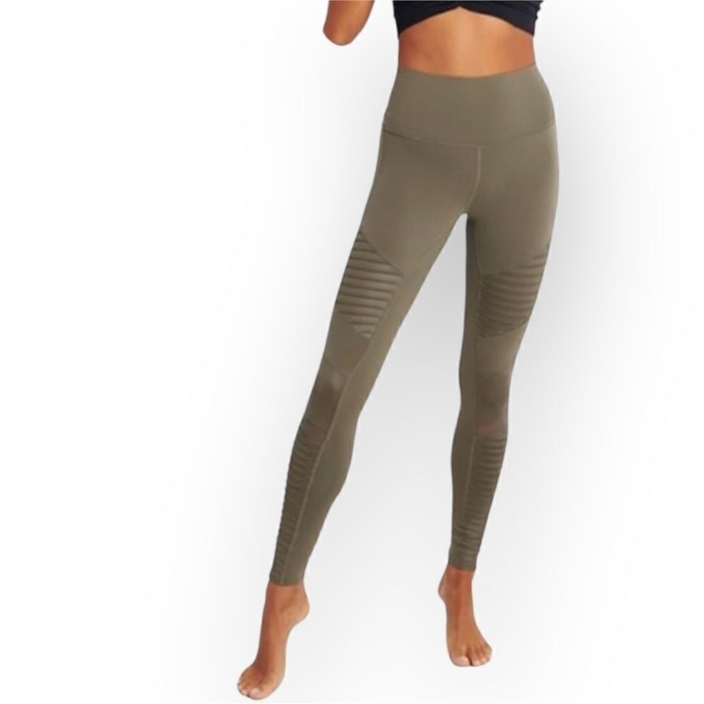 Alo Yoga High-Waist‎ Moto Legging in Olive Branch Women’s Size XS